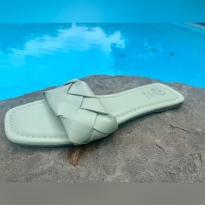 GC Shoes Women’s Mint Pistachio Colored Leather Slide Flat Sandals SZ 9